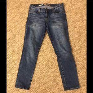 Kut from the Kloth Blue Boyfriend Jeans size 8